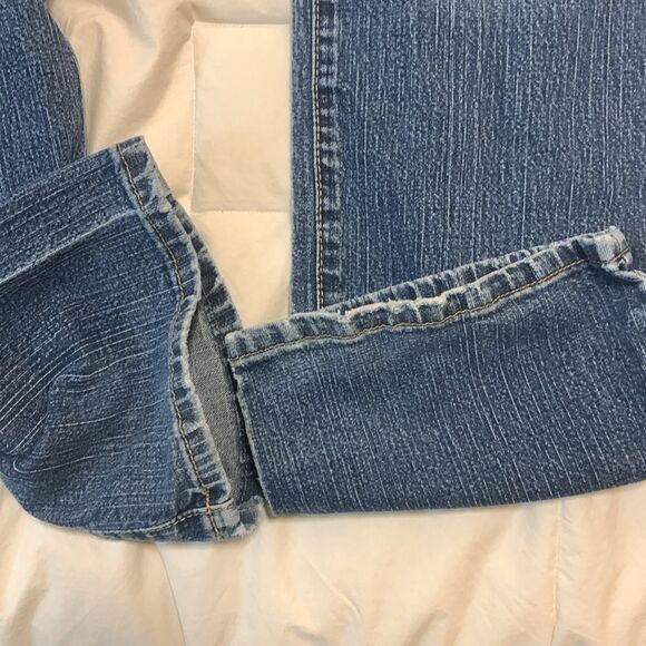 WRANGLER, premium patch, ladies size 9/10, 36 length, well loved - Picture 11 of 15